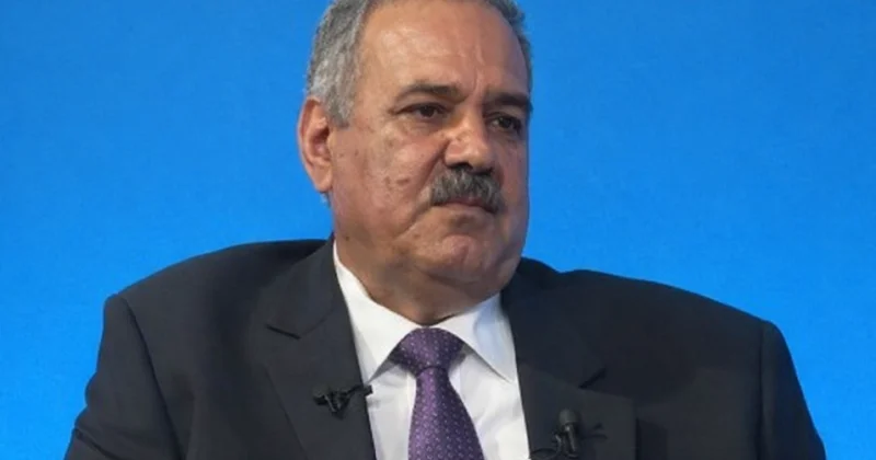 Onun yaradıcılıq nümunələri sanki mətnin ortasında qurtarır... “Səksənincilər layihəsindən Kamran İmranoğlunun essesi