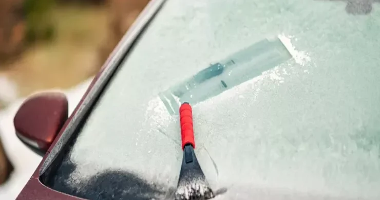 Avtomobilinizin ön şüşəsini kartofla təmizləyin, səbəbi sizi HEYRƏTLƏNDİRƏCƏK