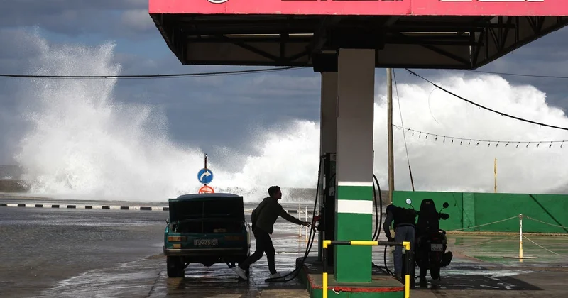 FT: Запасов нефти на Кубе хватит лишь на 15 20 дней