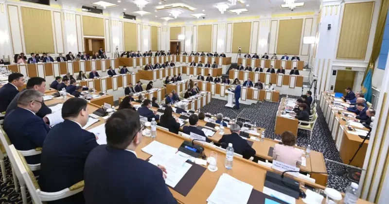 В Казахстане представлен первый проект новой Конституции