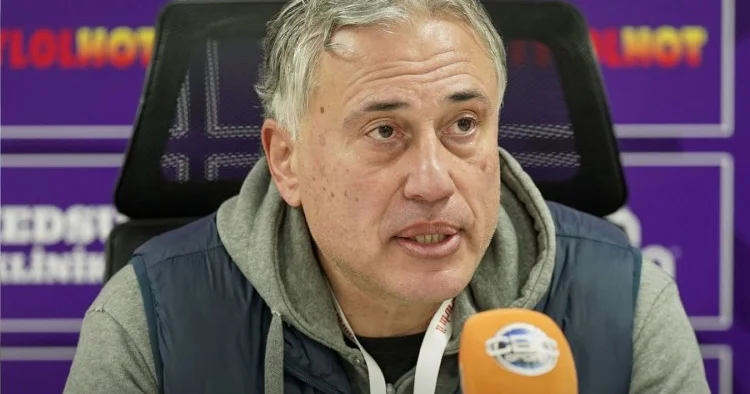 Qəbələ nin məşqçisi: Təhlükəli zonadan çıxmalıyıq