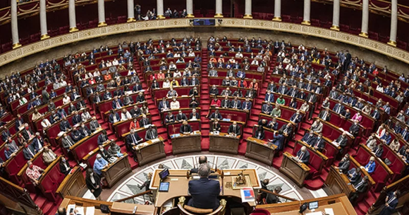 Fransa Milli Assambleyası ailələrindən alınmış reunyonlu uşaqlar üçün təzminat qanunu qəbul edib