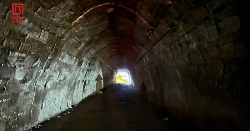 Biləcəridə qorxu filmlərini xatırladan TUNEL Niyə qaranlığa qərq olub? VİDEO