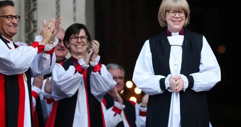 492 il sonra bu vəzifəni tutan ilk qadın oldu Foto