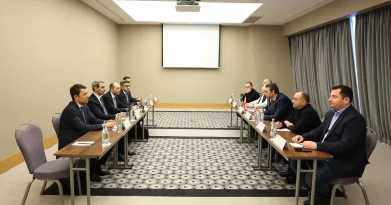 Азербайджан и Грузия обсудили расширение грузоперевозок по железной дороге ФОТО