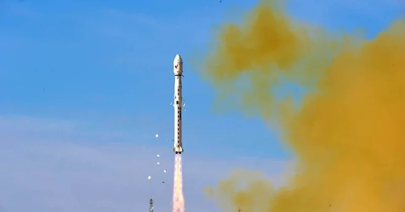 Çin raketinin qalıqları bu ölkəyə düşə bilər