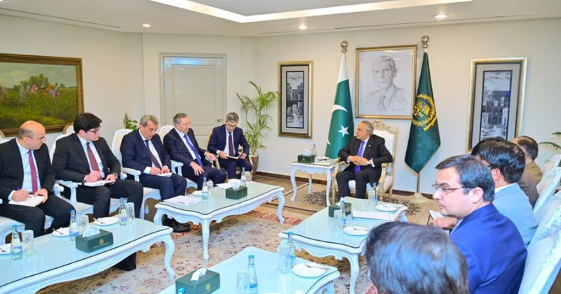 Xələf Xələfov Pakistanın XİN başçısı ilə ikitərəfli əməkdaşlığı müzakirə edib