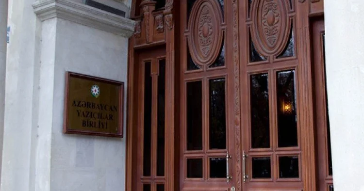 AYB üzvlük haqqı ödəməyənləri təşkilatdan çıxardı KONKRET