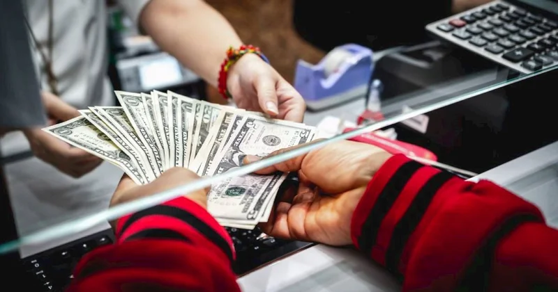 Bankda əmanəti olanların nəzərinə! Pulunuz batmasın deyə...