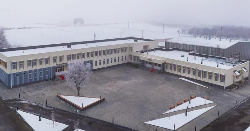 Babək rayonunun Hacıvar kəndində yeni məktəb binası istifadəyə verilib