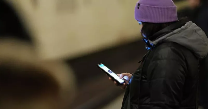 Время непростое : власти российского мегаполиса о проверках экранов телефонов