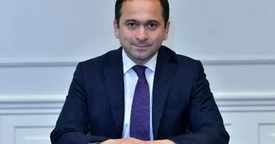 Ədəbiyyat və tarix dərslikləri birləşdirilə bilməz RƏSMİ