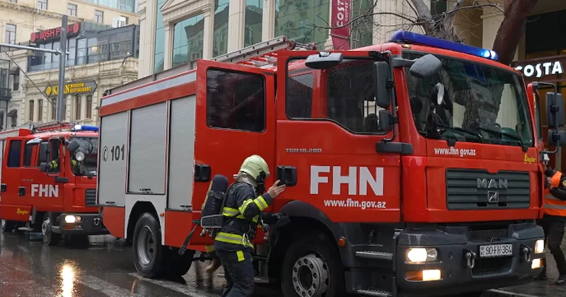 Учения пожарных в бакинском торговом центре ФОТО; ВИДЕО