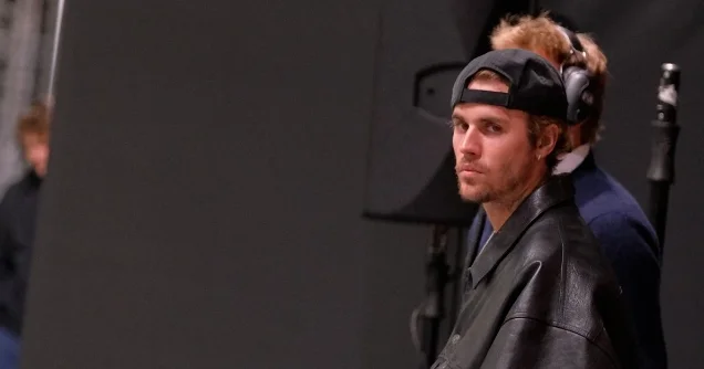 Castin Biber uzun müddətdən sonra səhnəyə qayıdır