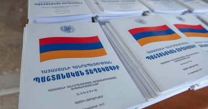Ermənistanda konstitusiya müzakirələri başladı