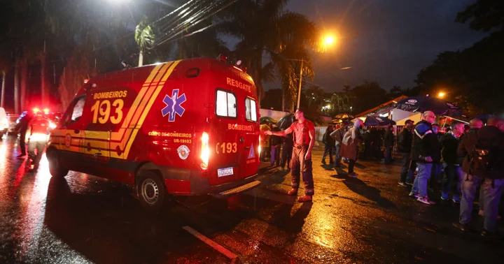 Daily Mail: в Бразилии 13 летний подросток погиб после нападения акулы