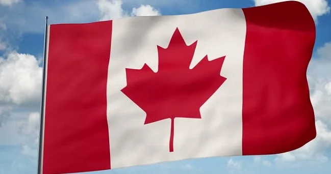 Канада прекратила выдачу виз на территории России