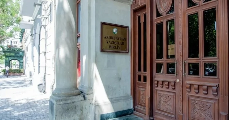 Şair və yazıçıların yenidən qeydiyyata alınması başladı