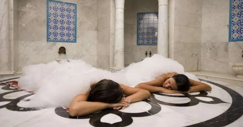 Təhlükəsizlik qüvvələri qadın hamamına basqın edib ƏMƏLİYYAT