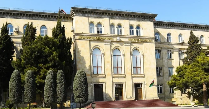 Ədliyyə işçiləri üçün yeni xüsusi geyim formaları ALINACAQ