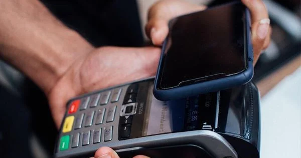 Bravo , yoxsa Unibank ? Hansı müştərinin pulunu oğurlayıb? (ŞİKAYƏT)