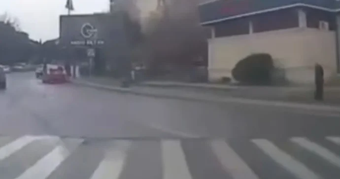 Piyadalar keçidin üzərində gözləyir, sürücülərə cərimə gəlir VİDEO