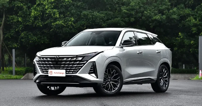 Təmir zamanı çəkilən Çin maşının görüntüləri gündəm oldu VİDEO