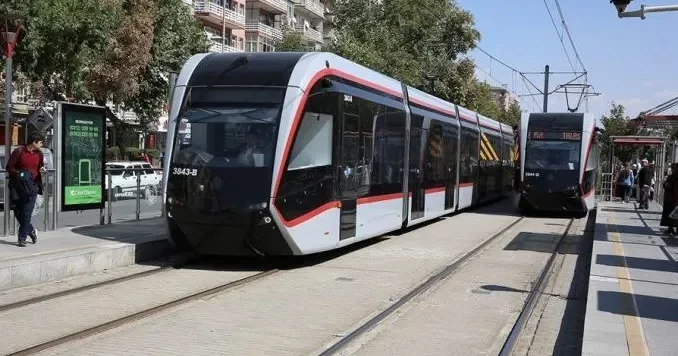 Tramvay Bakının nəqliyyat yükünü azalda biləcəkmi? AÇIQLAMA