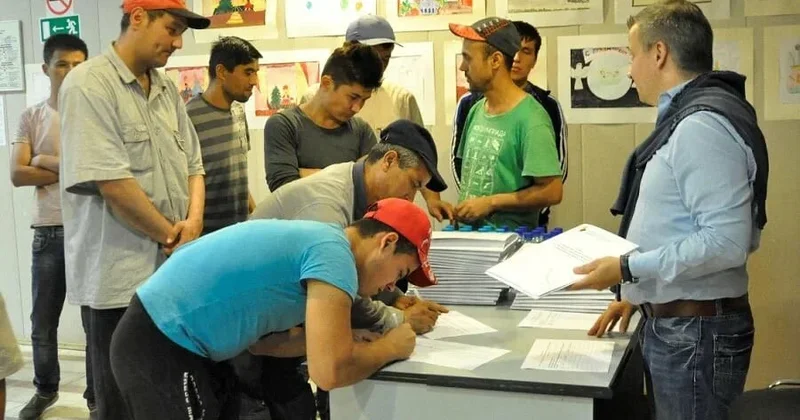 Rusiyanın əhalisi bir ildə 600 min nəfər azalıb