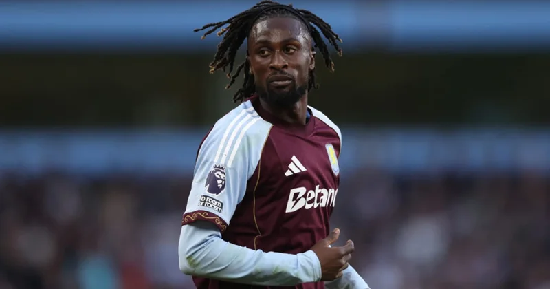 Fil Dişi Sahili millisinin üzvü Kristal Pelas a keçir