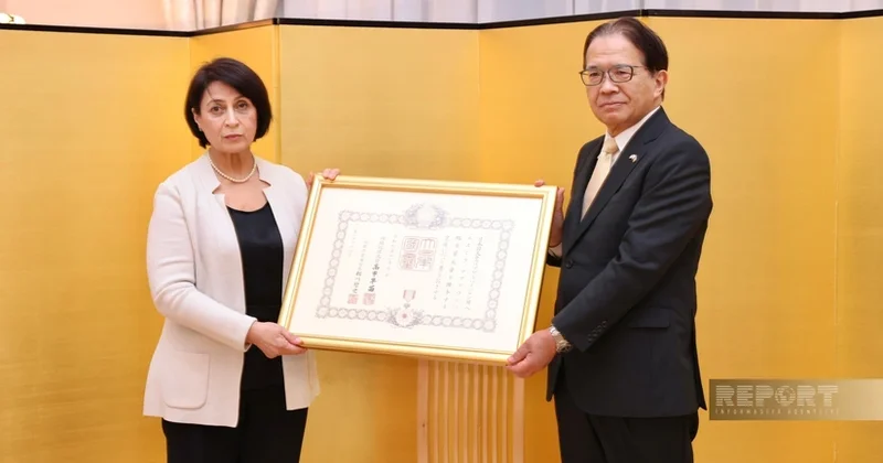 Yaponiya azərbaycanlı pedaqoqu ali dövlət mükafatı ilə təltif etdi (FOTO)