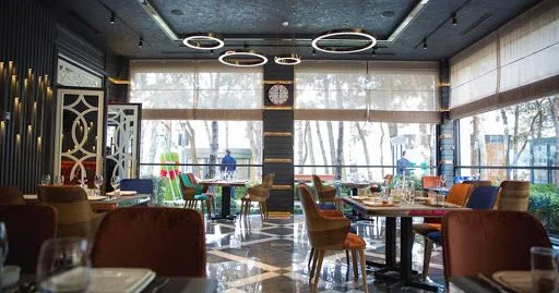 Azərbaycanda servis haqqı ləğv ediləcək? AÇIQLAMA