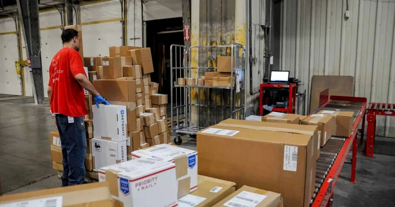 Sifarişlər gömrükdə niyə “ilişib” qalıb? DGK dan cavab