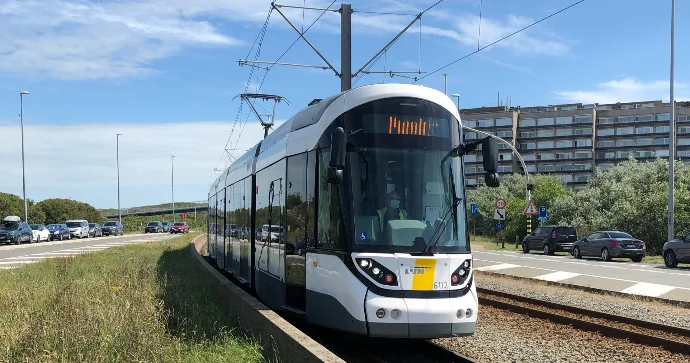 Tramvay xətlərinin çəkilməsi tıxac problemini həll edəcək? AÇIQLAMA