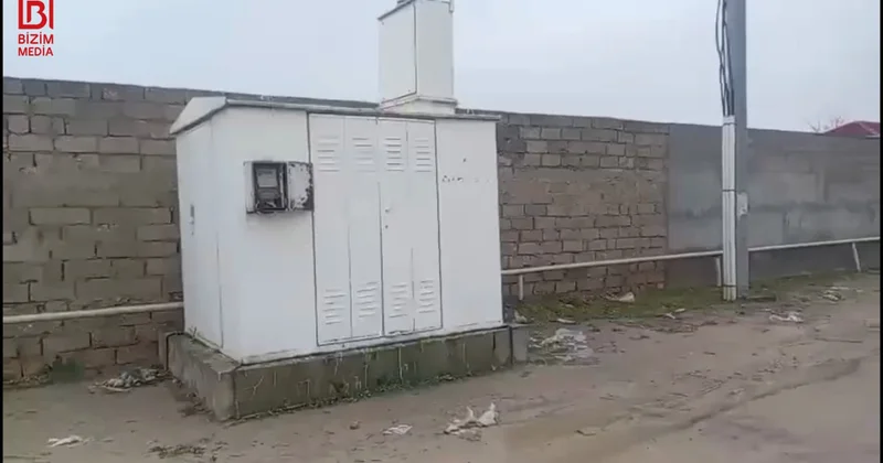 Türkanda film kimi OLAY Transformatordan yeraltı “levi” xətt ÇƏKDİ, qəsəbəni İŞIQSIZ QOYDU VİDEO