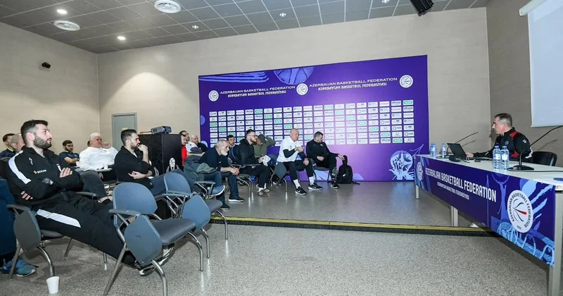 Federasiya rəsmiləri Basketbol Liqası klublarının məşqçiləri ilə görüşüblər FOTO