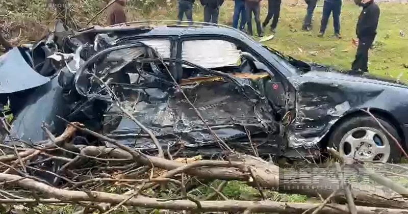 В Загатале в тяжелом ДТП один человек погиб, несколько пострадали