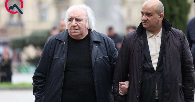 Rasim Balayevlə vidalaşmağa gəlirlər FOTOLAR