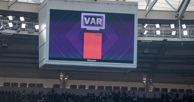 76% болельщиков клубов АПЛ выступают за отмену VAR Sky Sports
