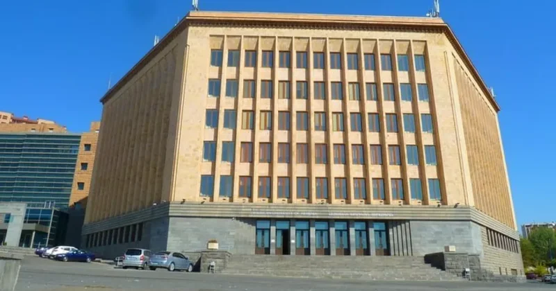Американский университет Армении (AUA) переходит на дистанционный формат обучения Из за иранских угроз