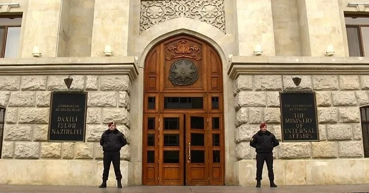 МВД Азербайджана призывает граждан сдать незаконно приобретенное оружие