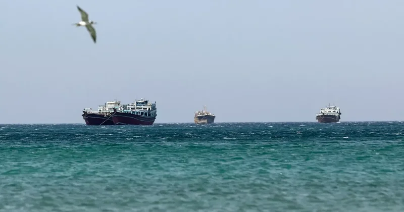 ВМС Ирана: Ормузский пролив закрыт для судов из Аравийского моря