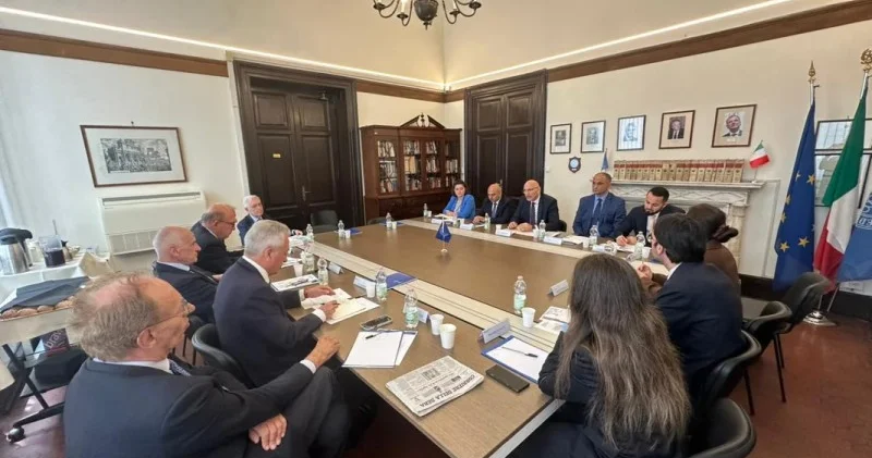 Elçin Əmirbəyov İtaliyaya işgüzar səfər edib