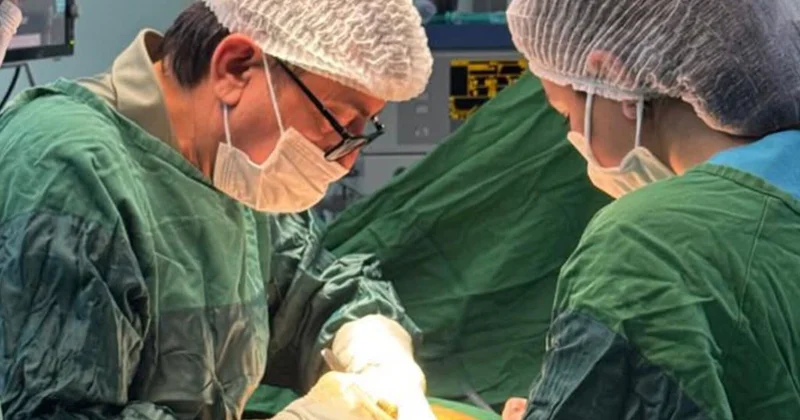 Tədris Cərrahiyyə Klinikasında növbəti uğurlu əməliyyat FOTO