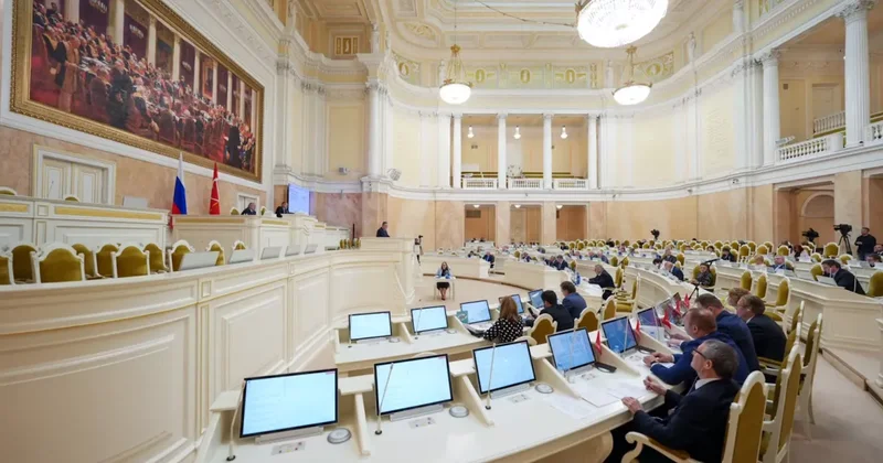 СМИ: Евродепутат предложил коллегам поездку в Санкт Петербург на встречу с депутатами Госдумы