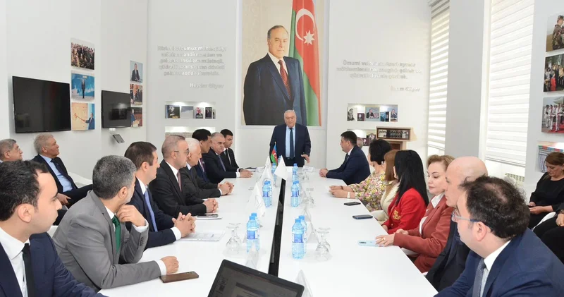 “Süni intellektin dövlət idarəçiliyində yeri və rolu: dünya və Azərbaycan təcrübəsi”: DİA da konfrans