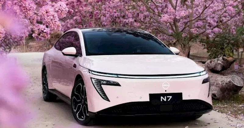 “Nissan Primera” 20 il sonra geri qayıdır