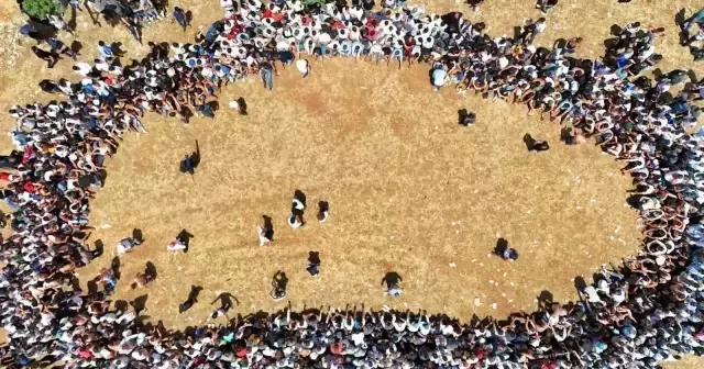 300 illik ənənə Bunu oynayan 1 həftə gəzə bilmir FOTO