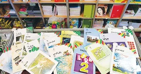 Dərsliklər il başa çatmamış niyə yığılır? Ekspert