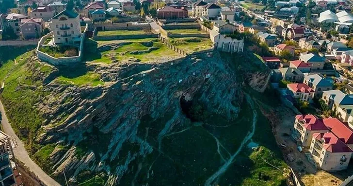 В Баку выставлена на продажу вершина Кюхюльдаг